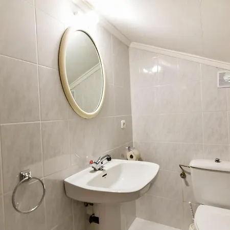 Holiday home Comodo Y Espacioso Con Piscina Comunitaria