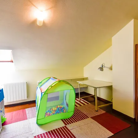 Comodo Y Espacioso Con Piscina Comunitaria * Miengo